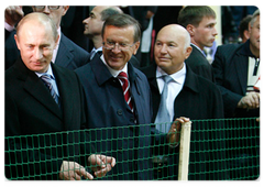 Prime Minister Vladimir Putin visited the 10th Russian agro-industrial exhibition “Golden Autumn” at the All-Russia Exhibition Centre|11 october, 2008|16:00