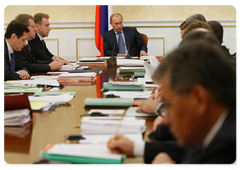 Prime Minister Vlaidmir Putin chaired a meeting of the Presidium of the Russian Government|13 october, 2008|16:30