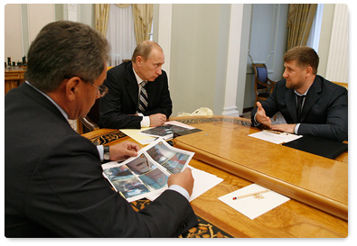 Prime Minister Vladimir Putin met with Sergei Shoigu, Minister of Civil Defence, Emergency Situations and Disaster Relief, and Ramzan Kadyrov, President of the Chechen Republic