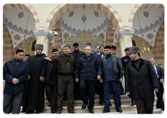 The Prime Minister visited the Akhmat Kadyrov mosque, built in memory of the first Chechen President|16 october, 2008|16:30