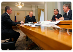 Prime Minister Vladimir Putin chaired a meeting on the construction of the Eastern Siberia-Pacific Ocean oil pipeline (ESPO).|2 october, 2008|15:30