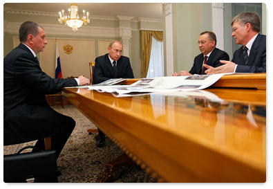Prime Minister Vladimir Putin chaired a meeting on the construction of the Eastern Siberia-Pacific Ocean oil pipeline (ESPO)
