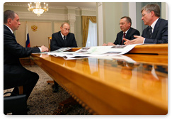 Prime Minister Vladimir Putin chaired a meeting on the construction of the Eastern Siberia-Pacific Ocean oil pipeline (ESPO)