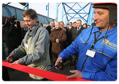 During his working visit to the Siberian Federal District, Prime Minister Vladimir Putin attended the opening ceremony of the first stage of a bridge across the Yenisei|21 october, 2008|09:00