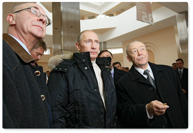 Prime Minister Vladimir Putin inspected progress at Siberian Federal University in Krasnoyarsk