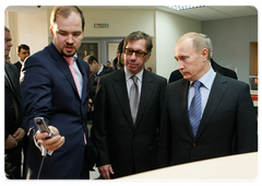 Председатель Правительства Российской Федерации В.В.Путин посетил региональное отделение «Альфа-Банка» в Новосибирске, где провел встречу с президентом банка П.О.Авеном|22 октября, 2008|17:00