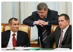 Interior Minister Rashid Nurgaliev, Minister of Natural Resources Yury Trutnev at a a Cabinet meeting|27 october, 2008|14:00