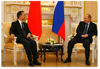 Prime Minister Vladimir Putin had a conversation with Premier of the State Council of the People's Republic of China Wen Jiabao