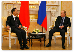 Prime Minister Vladimir Putin had a conversation with Premier of the State Council of the People's Republic of China Wen Jiabao