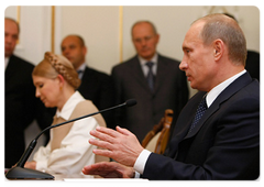 After their talks, Russian Prime Minister Vladimir Putin and Ukrainian Prime Minister Yulia Tymoshenko held a joint news conference|2 october, 2008|20:00