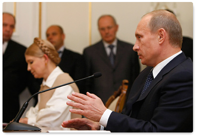 After their talks, Russian Prime Minister Vladimir Putin and Ukrainian Prime Minister Yulia Tymoshenko held a joint news conference