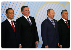 Prime Minister Vladimir Putin attended a meeting of the Shanghai Cooperation Organisation's Council of Heads of Government|30 october, 2008|08:00
