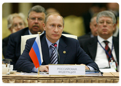 Prime Minister Vladimir Putin addressed an expanded meeting of the Shanghai Cooperation Organisation’s Council of Heads of Government (Prime Ministers)|30 october, 2008|09:00