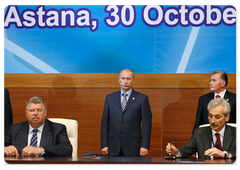 Подписание совместных документов по итогам расширенного заседания Совета глав правительств государств-членов ШОС|30 октября, 2008|10:00