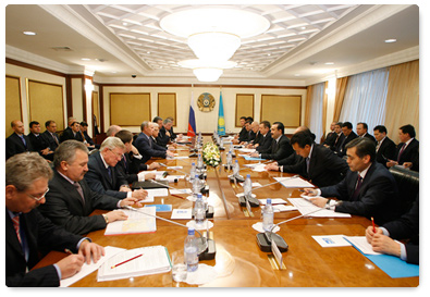 Prime Minister Vladimir Putin and Kazakhstan’s Prime Minister Karim Masimov held intergovernmental negotiations