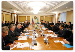 Prime Minister Vladimir Putin and Kazakhstan’s Prime Minister Karim Masimov held intergovernmental negotiations