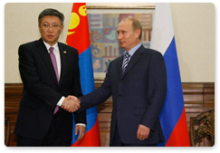 Председатель Правительства Российской Федерации В.В.Путин встретился с Премьер-министром Монголии Санжийном Баяром