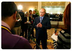 Prime Minister Vladimir Putin talked to Russian journalists after visiting Kazakhstan|30 october, 2008|19:00