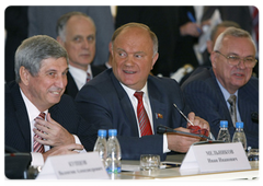 I. Melnikov and G. Zyuganov at the meeting of KPRF deputies in the State Duma with Prime Minister Vladimir Putin.|9 october, 2008|13:00