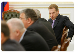 First Deputy Prime Minister Igor Shuvalov at a meeting on the economy|10 november, 2008|15:00