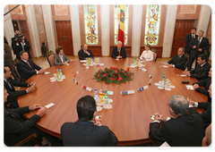Prime Minister Vladimir Putin attended a meeting of the CIS Prime Ministers' Council during a visit to Moldova.|14 november, 2008|12:00
