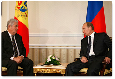 Prime Minister Vladimir Putin met with Moldovan President Vladimir Voronin
