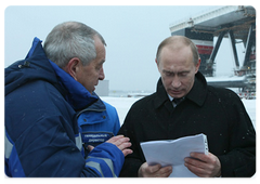 В.В.Путин посетил ОАО «Выборгский судостроительный завод»|25 ноября, 2008|17:00
