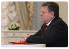 Leningrad Region’s Governor Valery Serdyukov at the meeting with Prime Minister Vladimir Putin|25 november, 2008|21:00