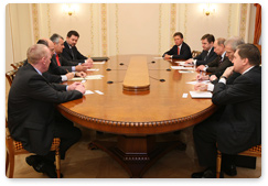 Prime Minister Vladimir Putin met with Chairman of the Board of Management of E.ON AG Wulf H. Bernotat