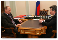 Prime Minister Vladimir Putin met with Governor of Yaroslavl Region Sergei Vakhrukhov