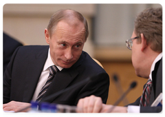 Vladimir Putin took part in a meeting of the EurAsEC Interstate Heads of Government Council|12 december, 2008|17:01
