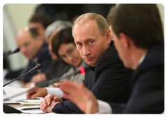 Prime Minister Vladimir Putin chaired a meeting on additional measures to support agriculture|16 december, 2008|17:00