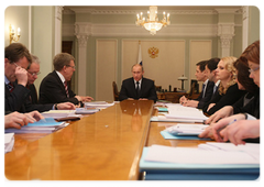Prime Minister Vladimir Putin chaired a meeting on the preparation for a session of the Presidential Council for the Implementation of Priority National Projects and Demographic Policy|17 december, 2008|12:00