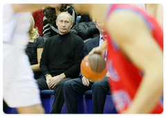 Prime Minister Vladimir Putin watched a Euroleague round 8 basketball match between CSKA Moscow and Real Madrid|17 december, 2008|22:00