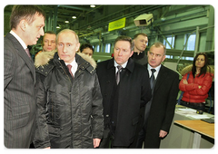 During his trip to Lipetsk, Prime Minister Vladimir Putin visited carton packaging company Lider-Resurs|18 december, 2008|15:00