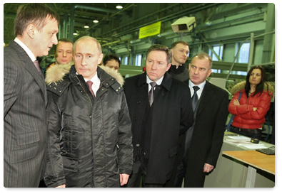 Vladimir Putin visited carton packaging company Lider-Resurs and a building structure plant.