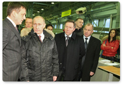 Vladimir Putin visited carton packaging company Lider-Resurs and a building structure plant.