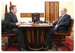 Prime Minister Vladimir Putin met with Lipetsk Region Governor Oleg Korolev|18 december, 2008|19:00