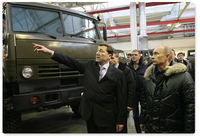 Vladimir Putin visited the R&D centre of the Kamaz