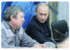 Prime Minister Vladimir Putin held a meeting on additional measures to stabilize and rehabilitate the country’s auto industry|19 december, 2008|14:00