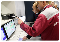 В.В.Путин посетил ОАО «Автодизель»|2 декабря, 2008|19:50