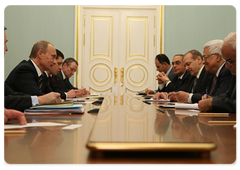 Prime Minister Vladimir Putin met with the head of the Palestinian National Authority (PNA) Mahmoud Abbas|22 december, 2008|20:00