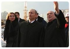 Vladimir Putin visited the construction site of the Federal Scientific Clinical Centre of Child Hematology, Oncology and Immunology|25 december, 2008|13:00