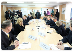 Prime Minister Vladimir Putin met with the builders and doctors of the Federal Scientific Clinical Centre for Child Hematology, Oncology and Immunology|25 december, 2008|15:00