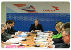 Prime Minister Vladimir Putin chaired a meeting on the development of Russian railway transport|26 december, 2008|18:00