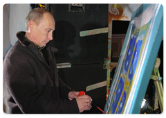 Prime Minister Vladimir Putin toured St Petersburg and visited the municipal Christmas fair|26 december, 2008|21:00