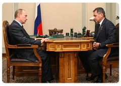 Vladimir Putin met with Emergency Situations Minister Sergei Shoigu|27 december, 2008|14:00