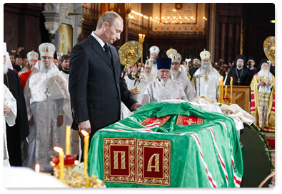 Vladimir Putin attended a lying-in-state ceremony for Patriarch of Moscow and All Russia Alexy II at the Cathedral of Christ the Saviour