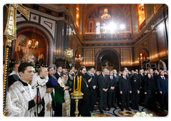 Vladimir Putin attended a lying-in-state ceremony for Patriarch of Moscow and All Russia Alexy II at the Cathedral of Christ the Saviour|9 december, 2008|13:00