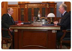 Prime Minister Vladimir Putin met with Oleg Vyugin, board chairman of MDM Bank|9 december, 2008|15:30